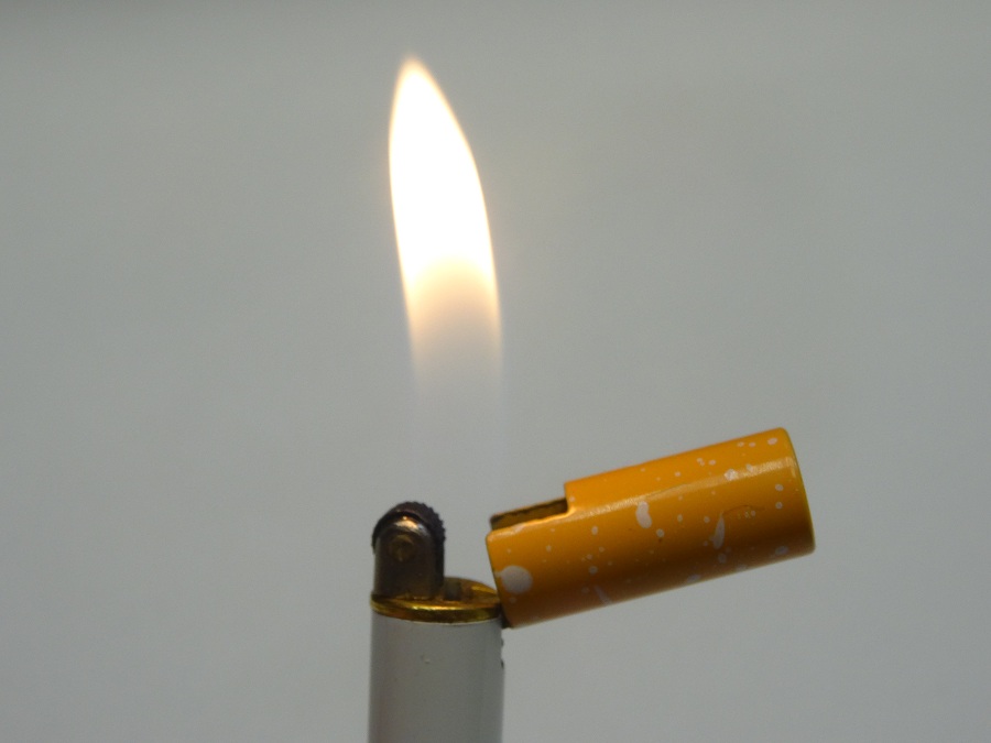 Зажигалка - сигаретаЗажигалка - сигарета