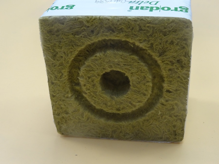 Кубик минераловатный Delta Grodan 100х100х65 под пробкуКубик минераловатный Delta Grodan 100х100х65 под пробку